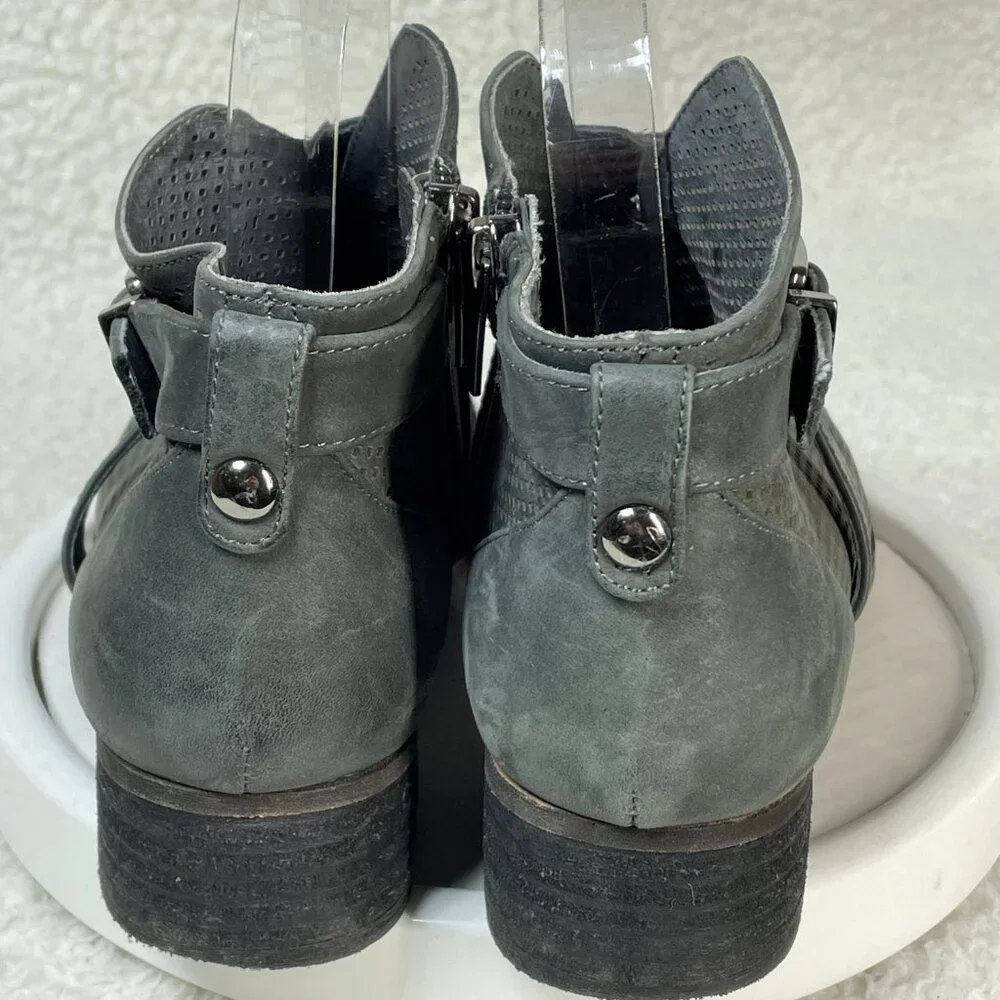 Vince Camuto Booties Womens US 7.5 Gray Leather Cushioned 1 Inch Heel